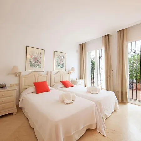 White Pearl Elviria Marbella