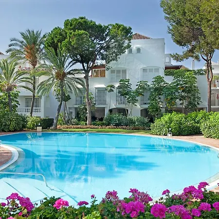 White Pearl Elviria Apartman *