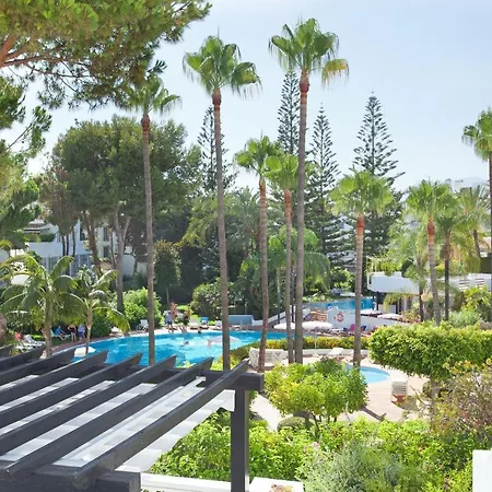 White Pearl Elviria Apartman *