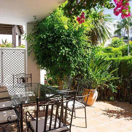 Apartment White Pearl Elviria *