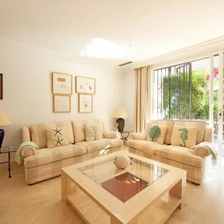 White Pearl Elviria Apartment