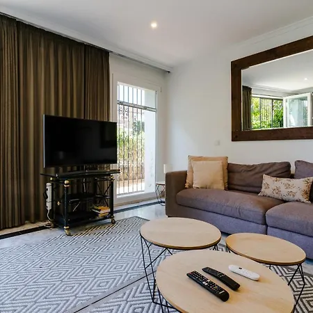 White Pearl Elviria Apartment