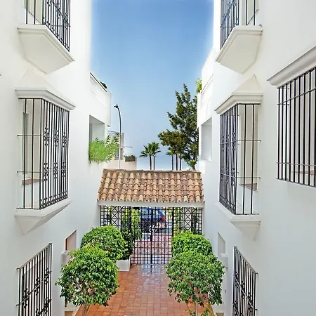 White Pearl Elviria Apartment Marbella